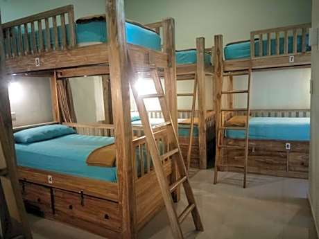 Bed in 8-Bed Mixed Dormitory Room