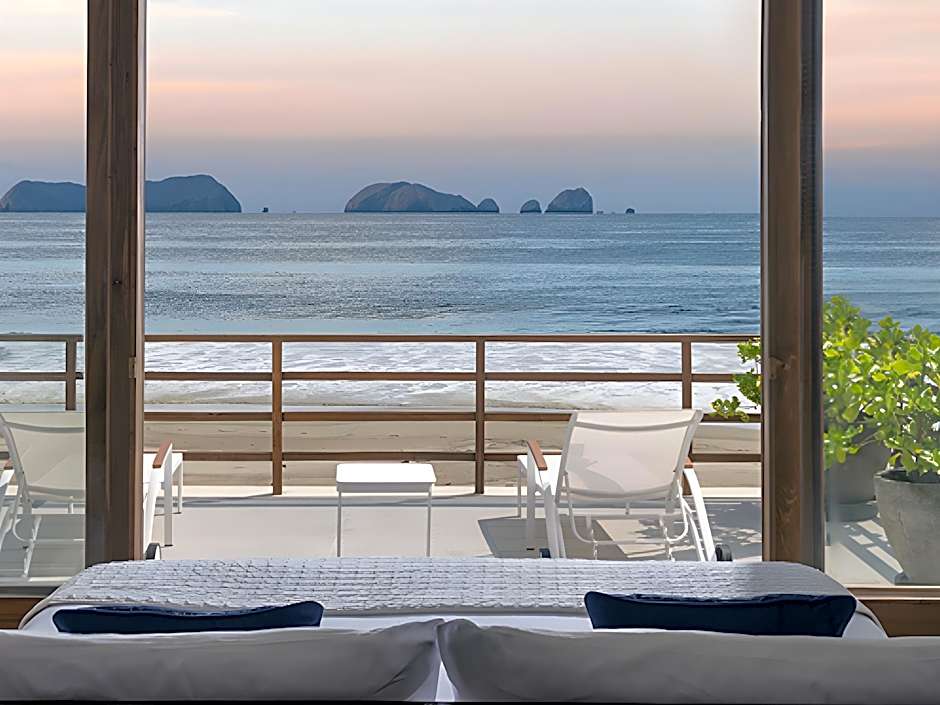 Marea Beachfront Villas