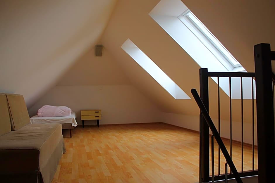 Photo 1 of 7 of Comfort 3 Bedroom Apartment