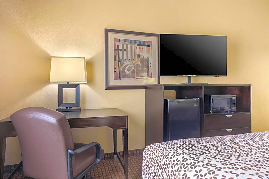 Best Western Bastrop Pines Inn