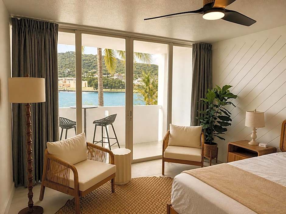 Hotel On The Cay