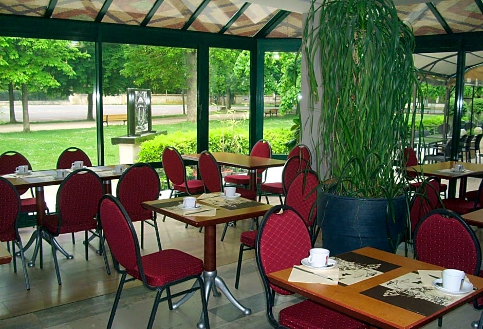 Hôtel Restaurant Du Parc de la Colombière