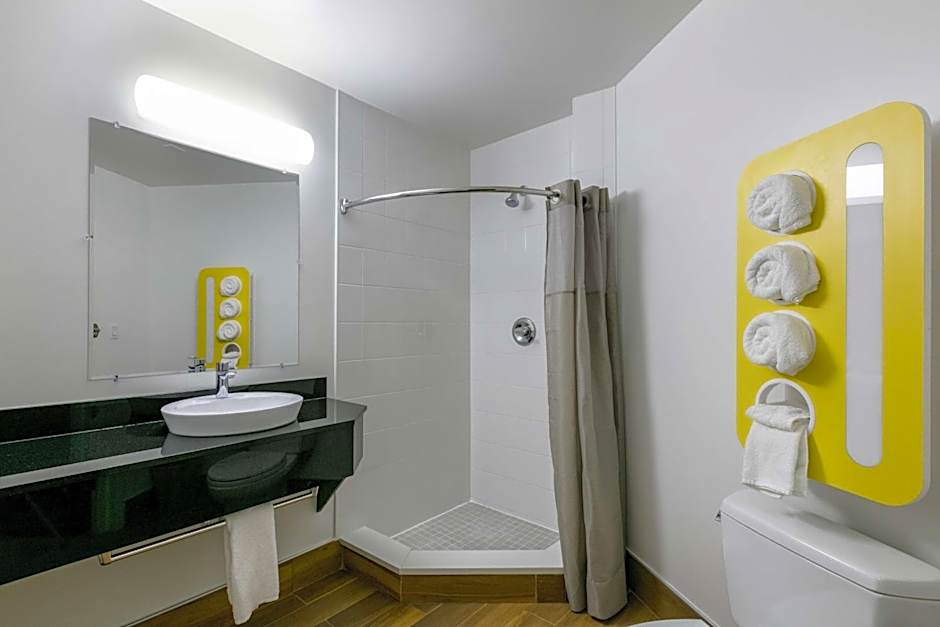 Feather Factory Hotel