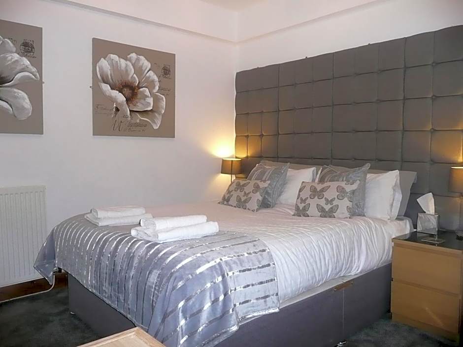 Photo 1 of 7 of Standard 1 King Bed
