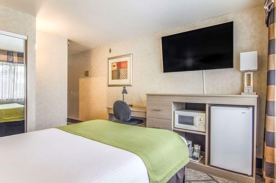 Guesthouse Inn & Suites Poulsbo