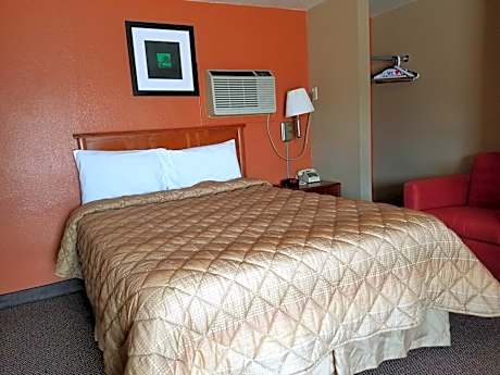 Deluxe Queen Room - with Kitchen