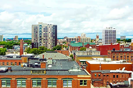 Presidential Suite, 1 King, Sofa bed, City view, Whirlpool