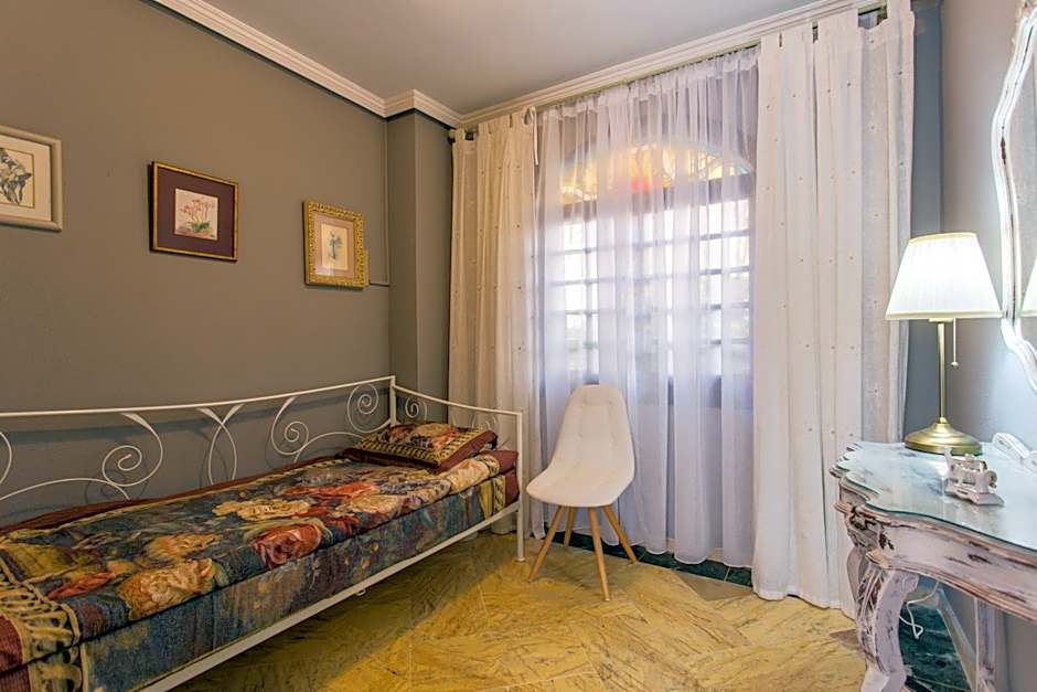 Apartamentos Gaudi Style