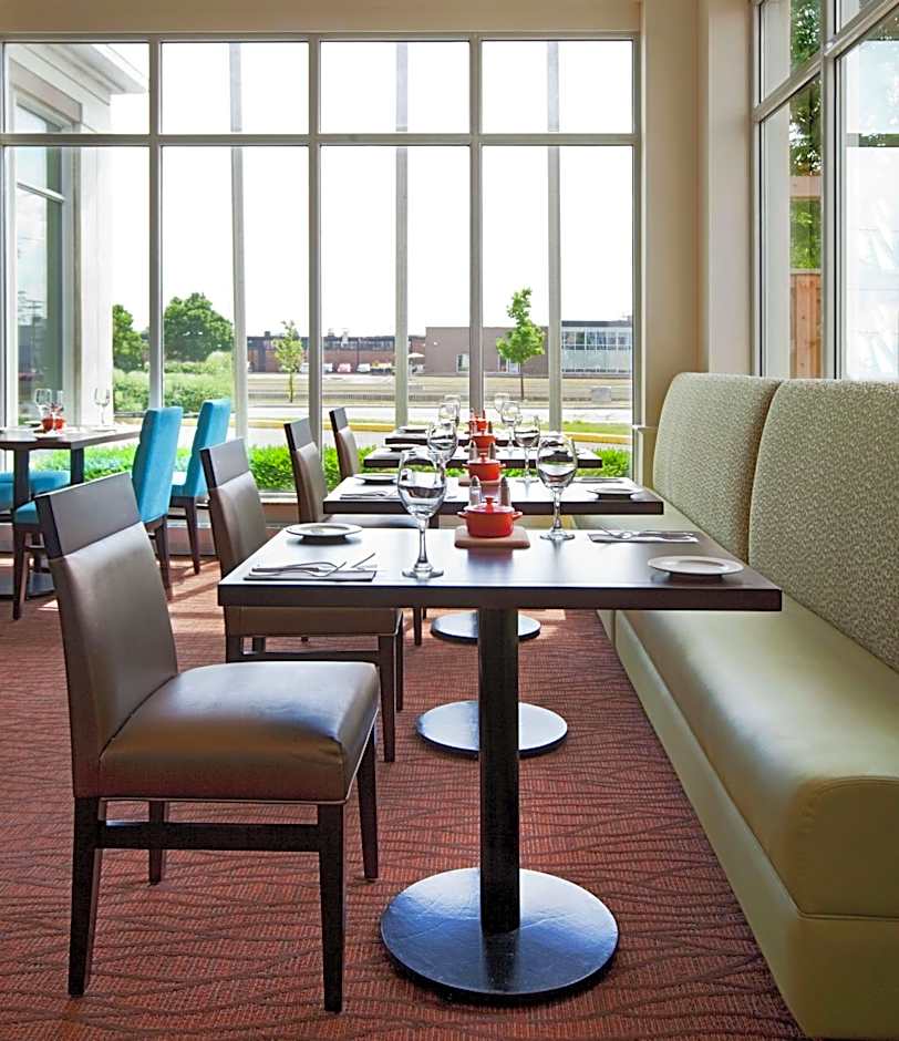 Hilton Garden Inn Montreal Airport