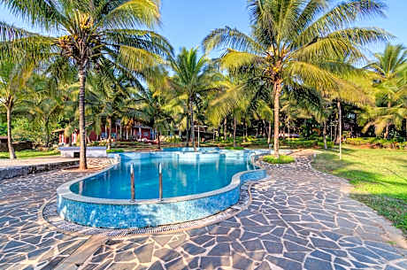 Shantai by The Lake - Guhagar