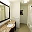 Hampton Inn By Hilton & Suites Oklahoma City Airport