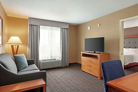 King Suite with Bath Tub - Mobility/Hearing Accessible
