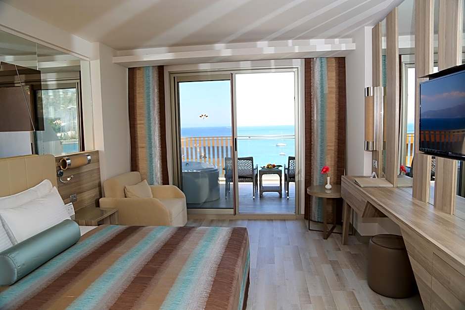 Turunc Premium Hotel