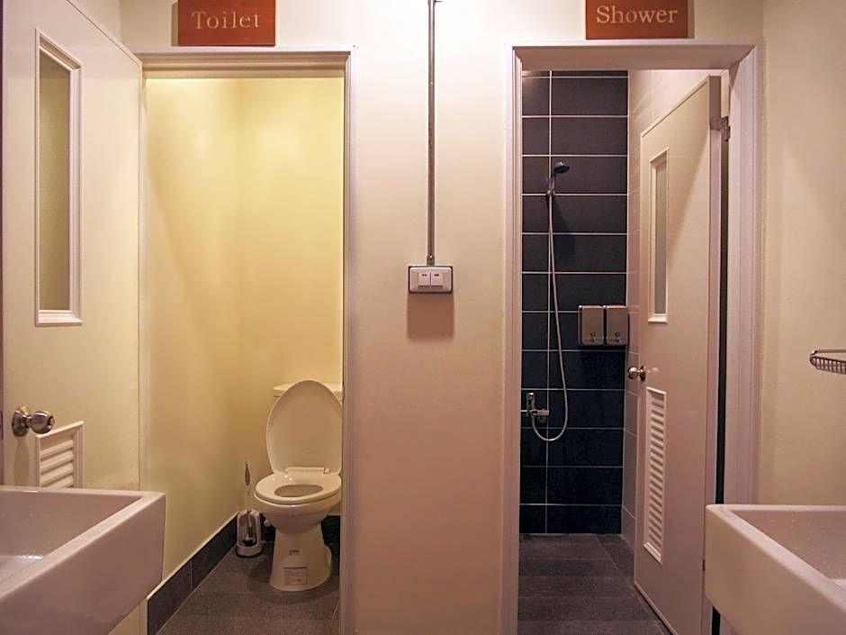 Knock Knock Hostel