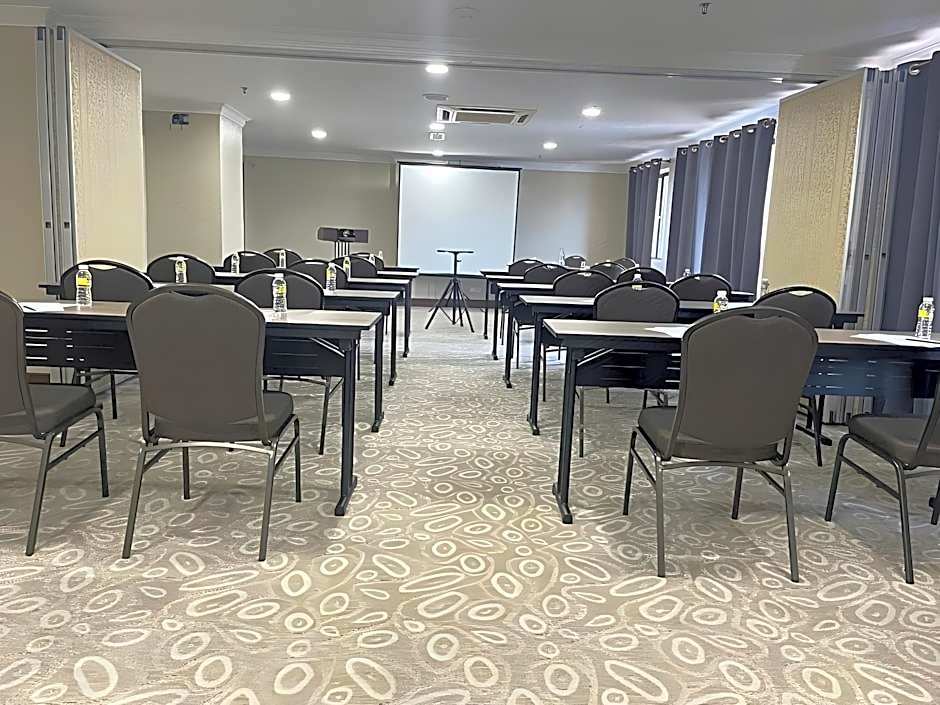 Putra Brasmana Hotel
