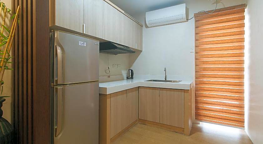 Elyseah Condotel by RedDoorz