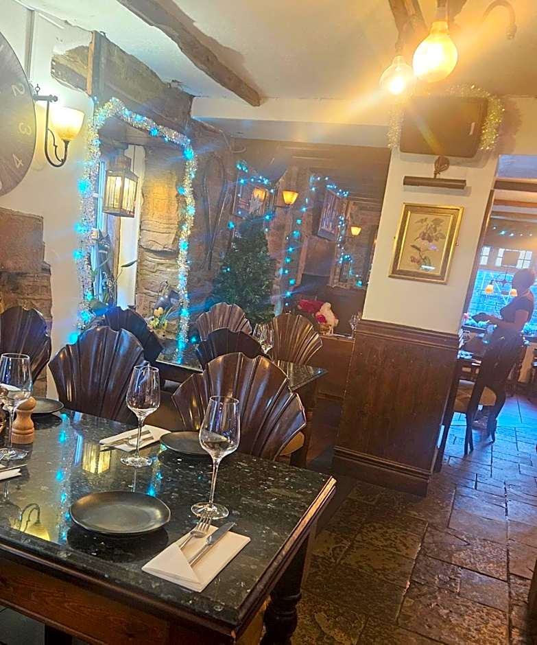 The Royal Oak Hotel