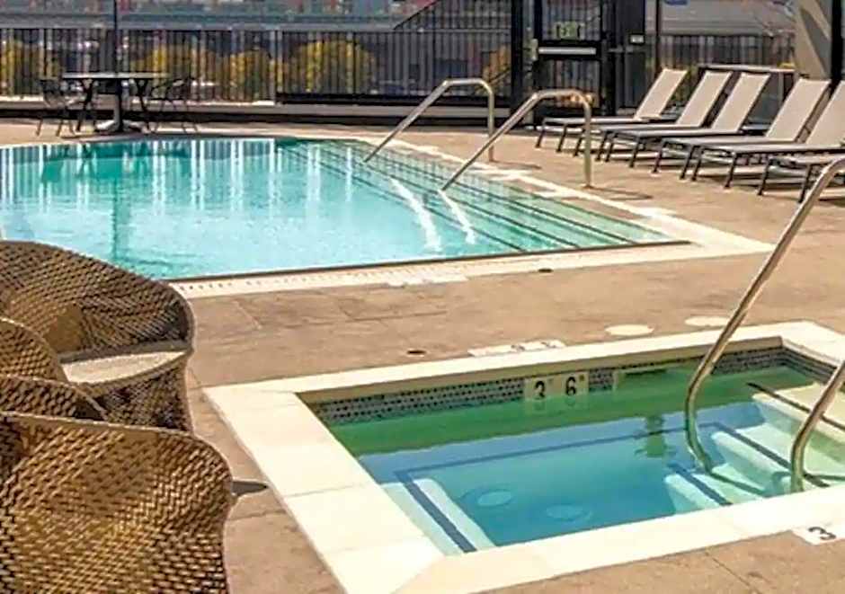 Apart Hotel near Dodgers Stadium
