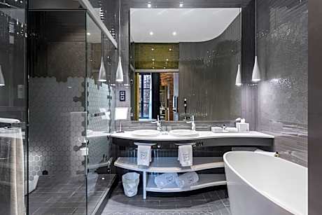 JUNIOR SUITE BARCELONA 3 PEOPLE