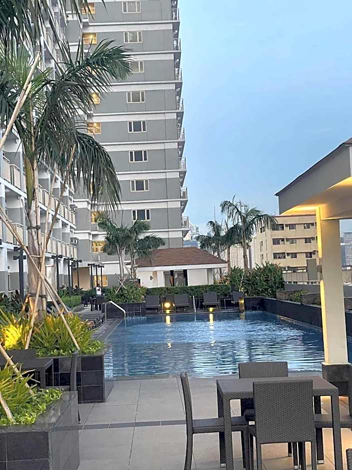 SMDC Coast Residences near PICC