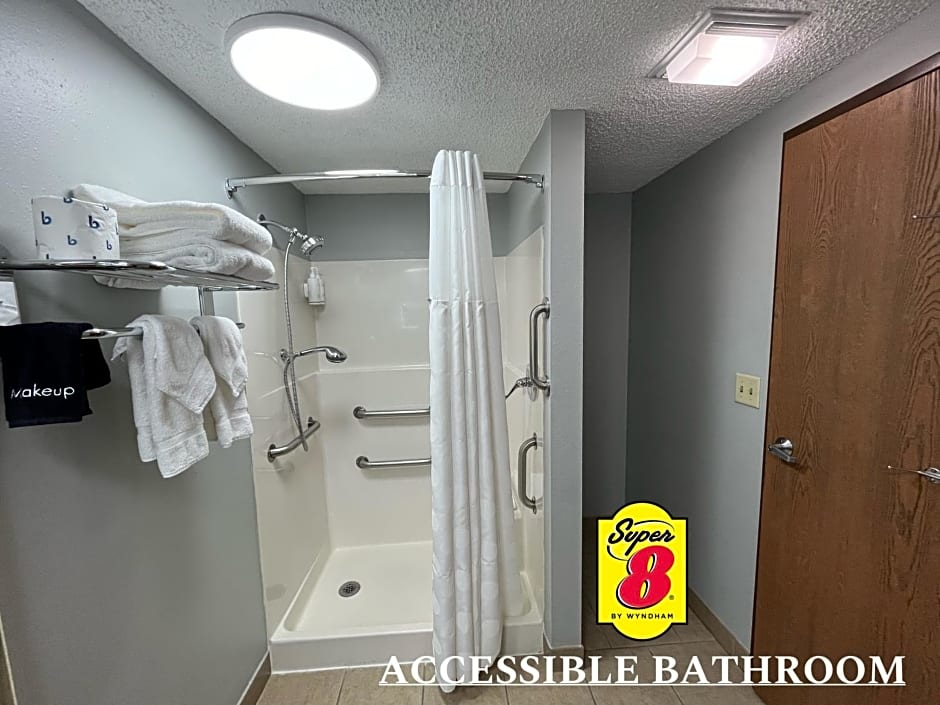 Super 8 by Wyndham Emporia