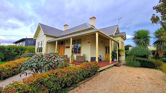 Century House B & B flatlette