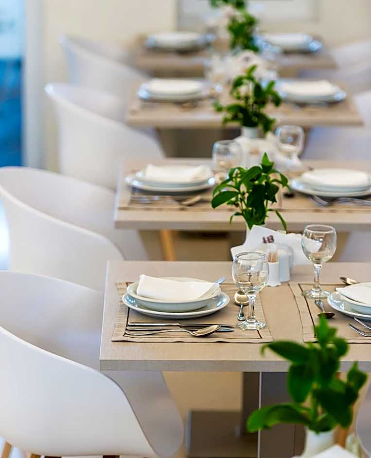 Bitzaro Grande Hotel & Suites