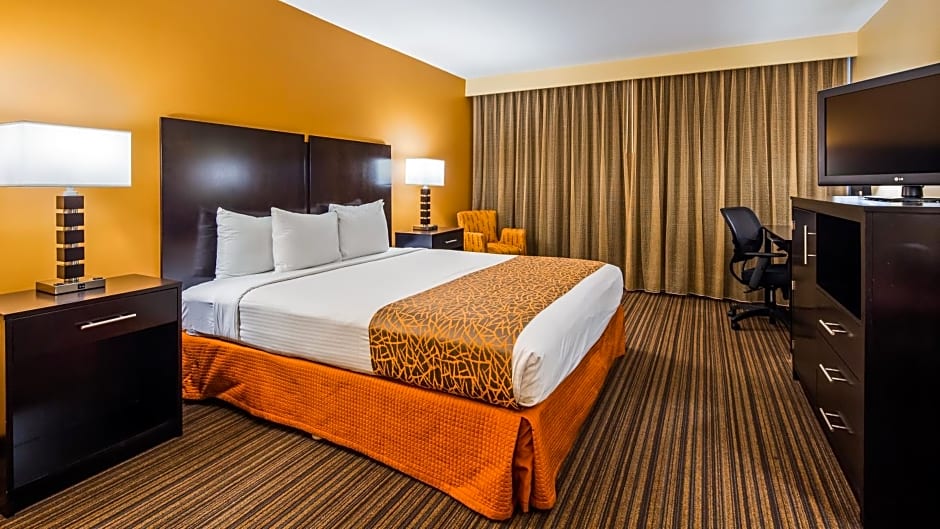 Best Western The Plaza Hotel - Free Breakfast