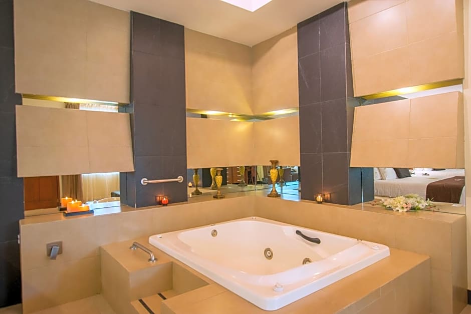 Hotel Ecce Inn