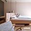 zelloon boutique hotel