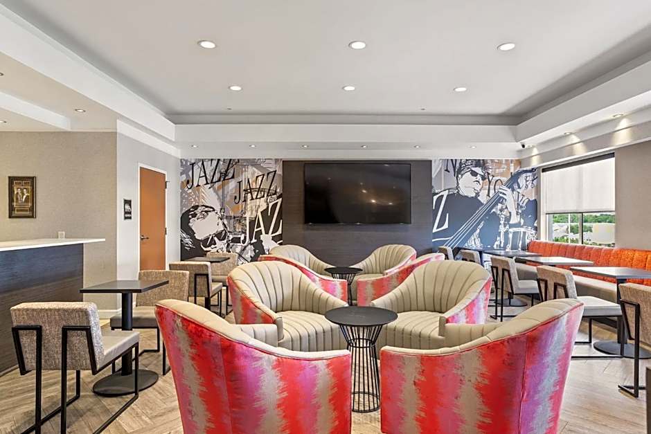 Holiday Inn Baton Rouge College Drive I-10 By IHG