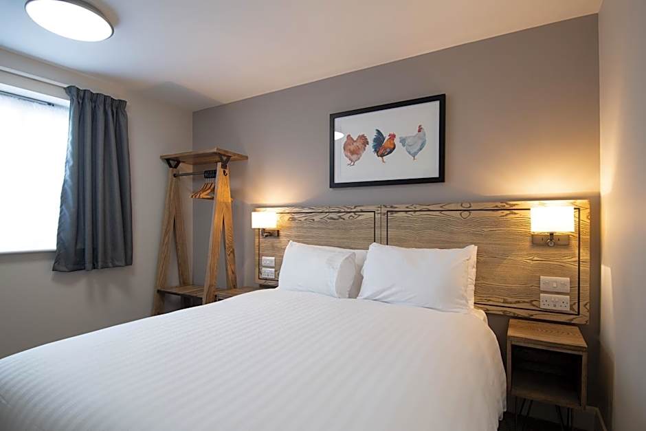 Paisley Pear, Brackley by Marston's Inns