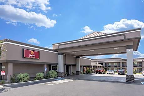 Clarion Inn & Suites Russellville I-40