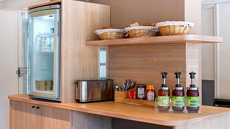 Hotel Premiere Classe Niort Est - La Creche