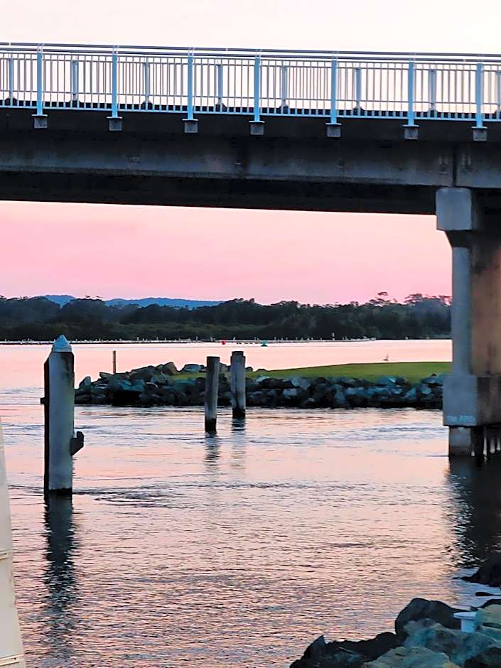 South Pacific Palms Motor Inn