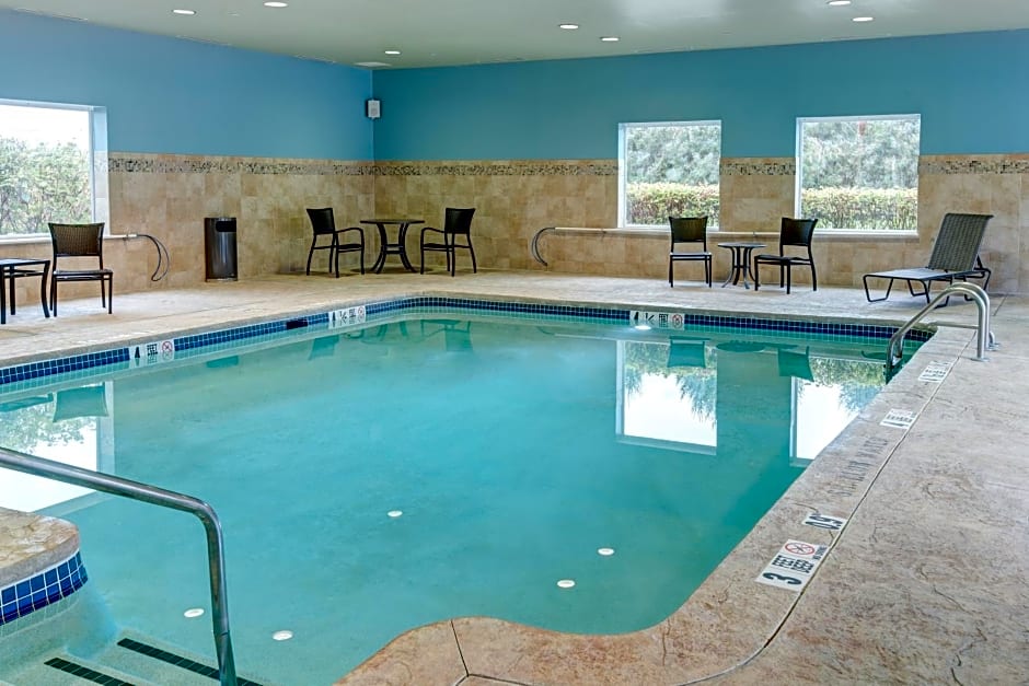 Holiday Inn Express & Suites West Long Branch - Eatontown By IHG