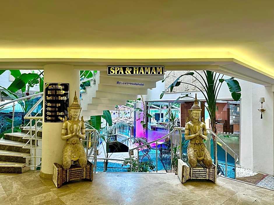 Blue Wave Suite Hotel