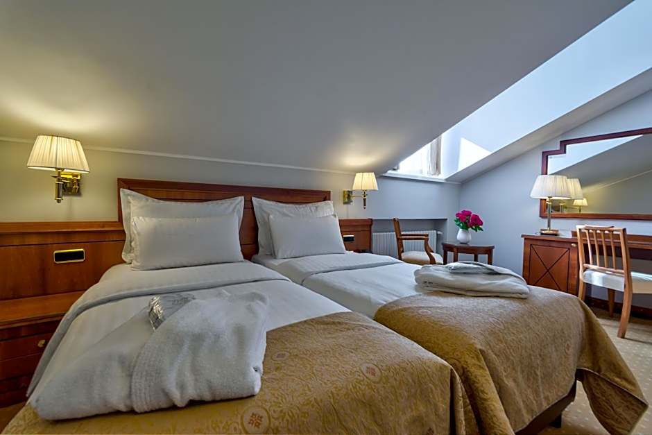 My City Hotel