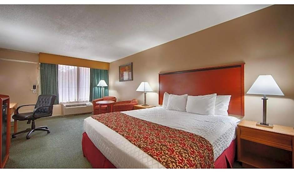 Hotel Red Rose by Townhouse Covington I-64