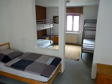 Bed in 6-Bed Mixed Dormitory Room