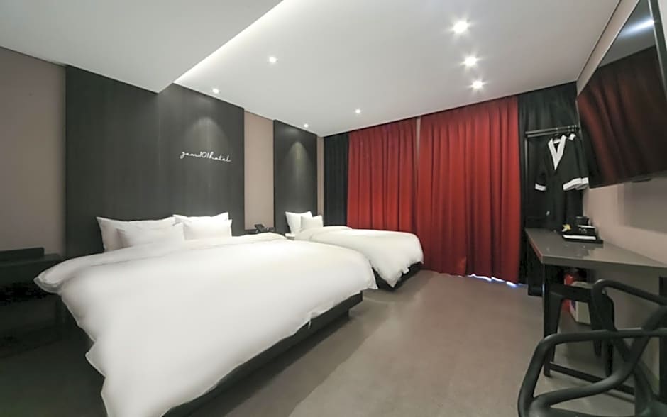 Hotel Zam 101
