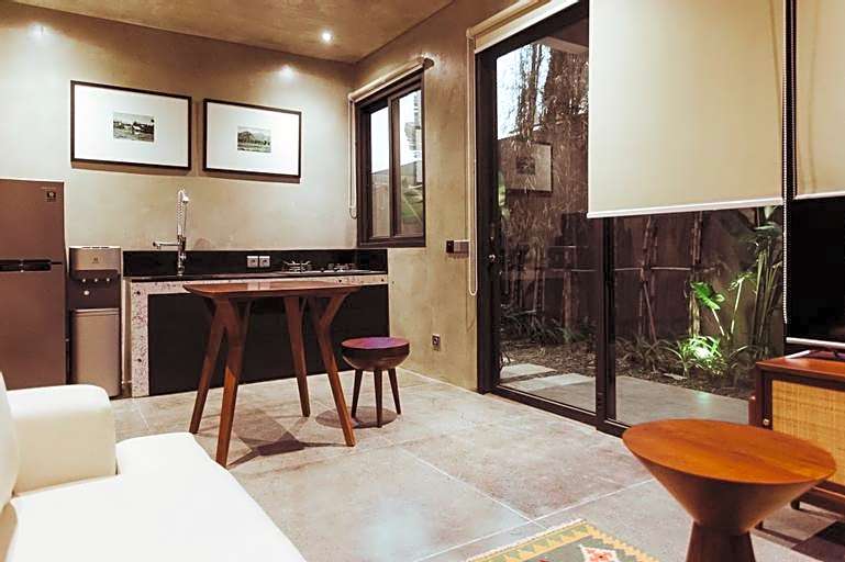 Tloft & Co Living