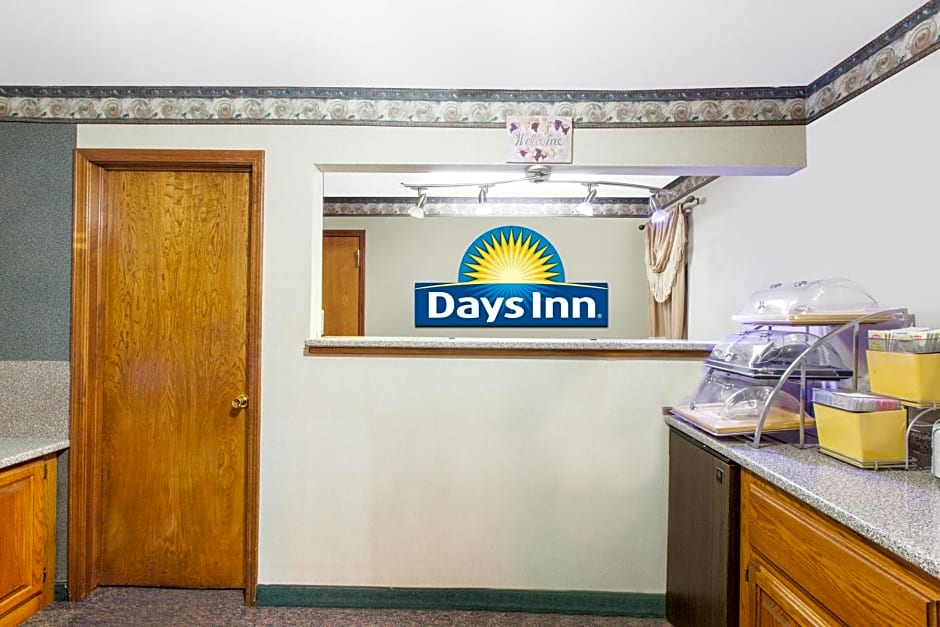 Days Inn by Wyndham Erick