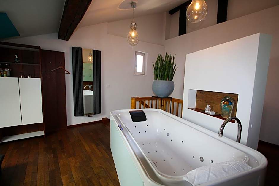 Elements Hotel