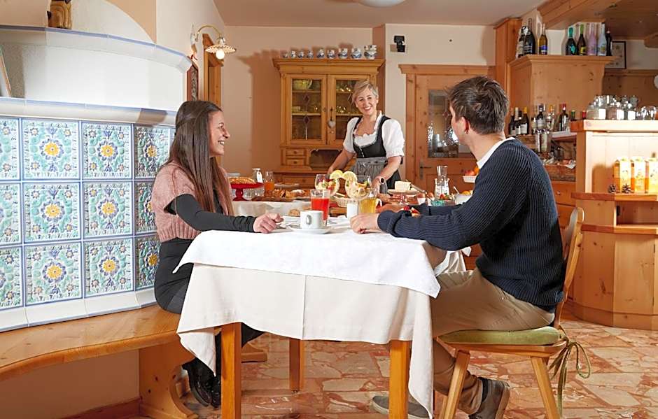 Meublè Cima Bianca Garni