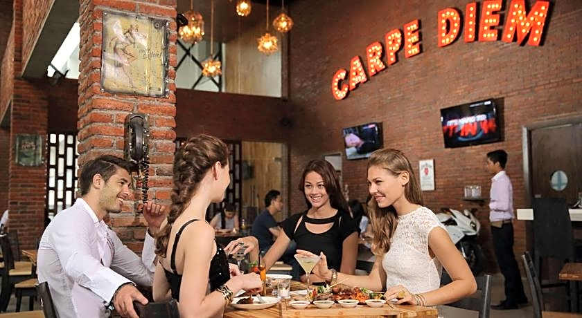 Ossotel Legian Hotel