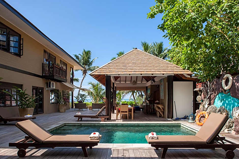 Villas des Alizes Beachfront Suites