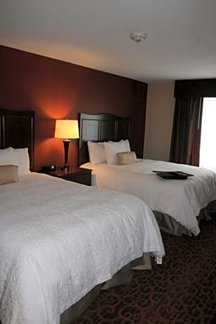 Room with Two Queen Beds - Non-Smoking