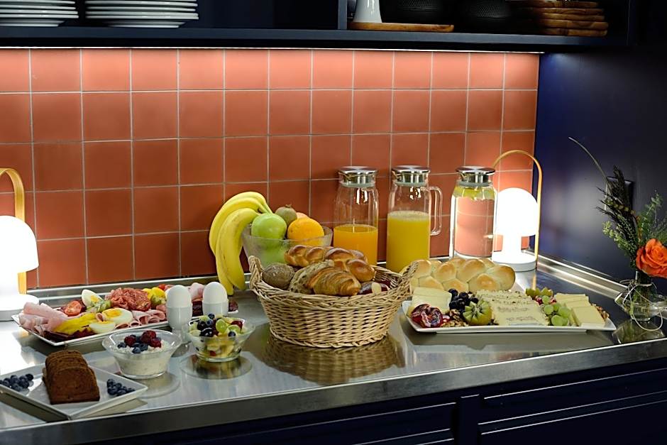 Business Hotel Riverside