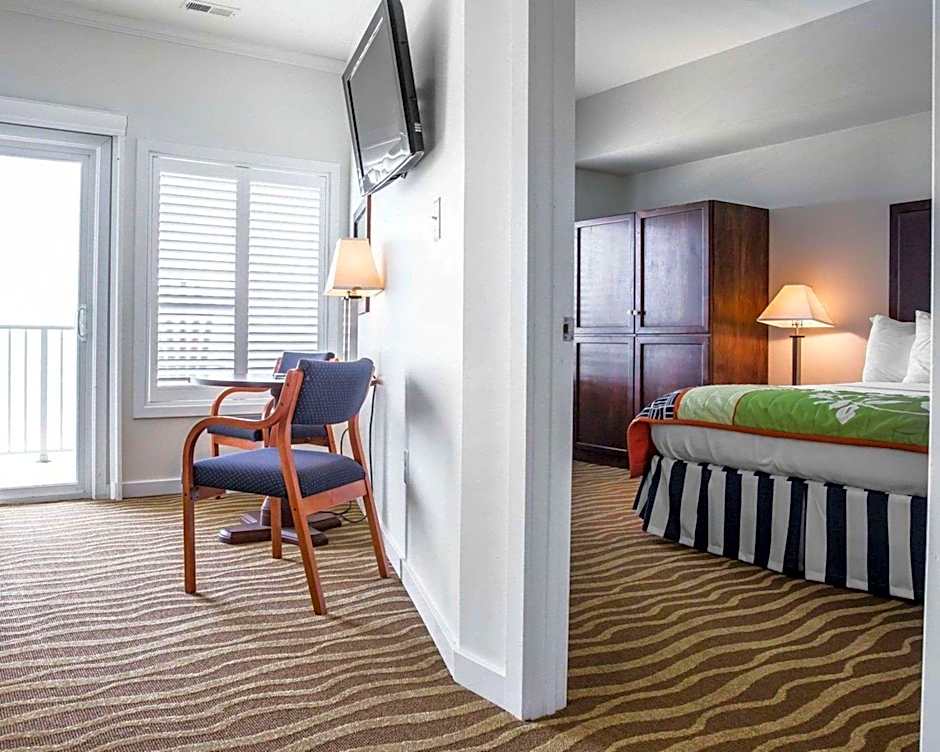 Island Inn & Suites, an Ascend Collection Hotel